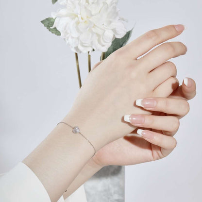 [Windsor Jewelry]Heart-Shaped Gentle and Versatile Bracelet