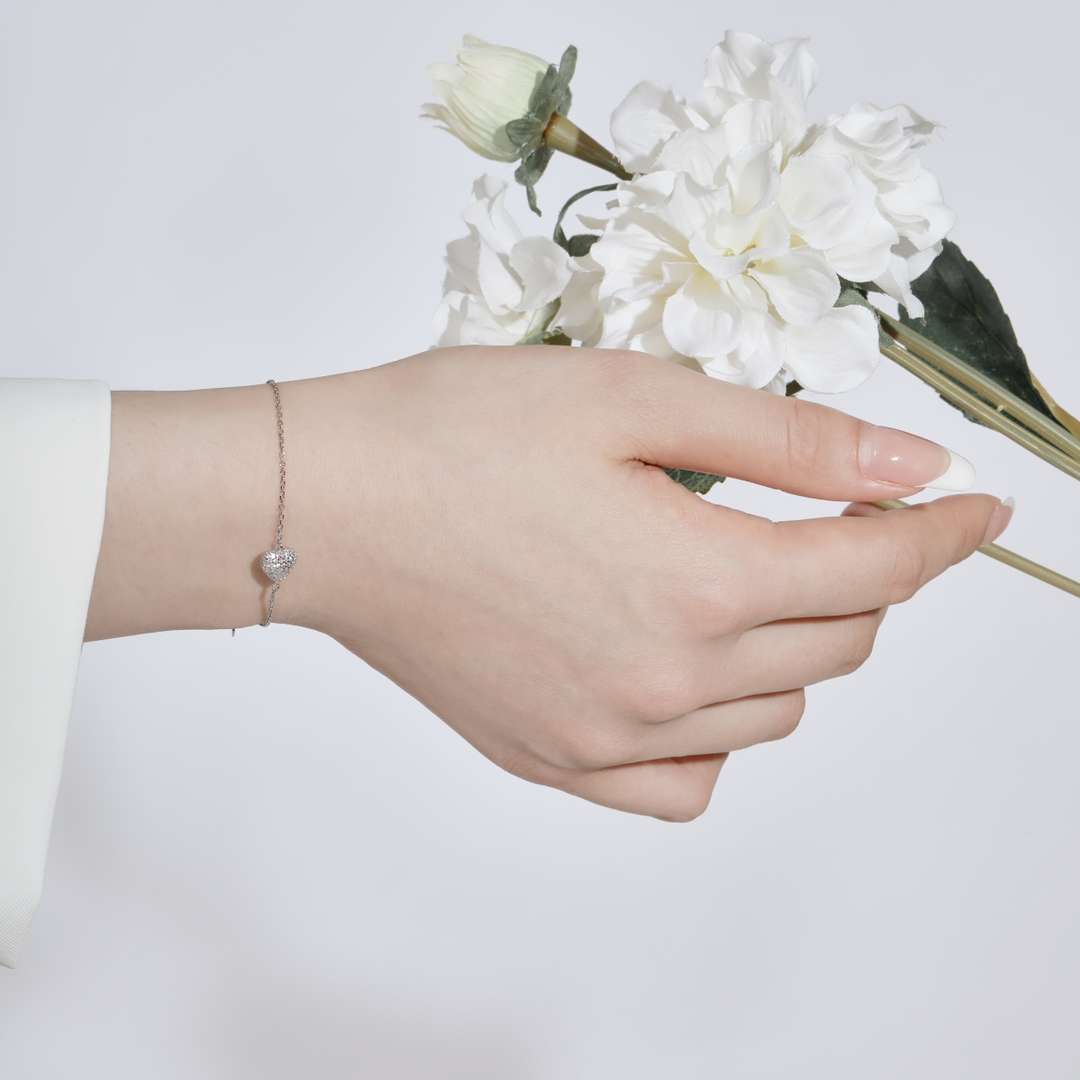 [Windsor Jewelry]Heart-Shaped Gentle and Versatile Bracelet