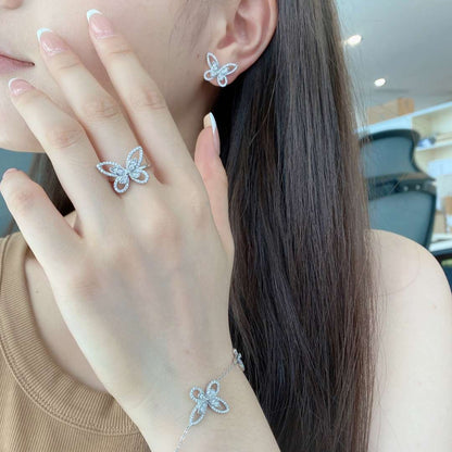 [Windsor Jewelry]Delicate Butterfly Pendant Bracelet