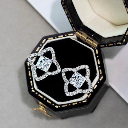 [Windsor Jewelry]Elegant Star Shape Princess Cut Daily Earrings