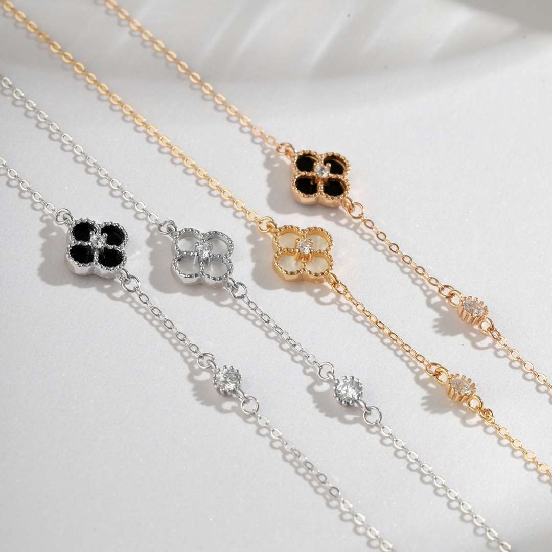 [Windsor Jewelry]Delicate Four Leaf Clover Bracelet