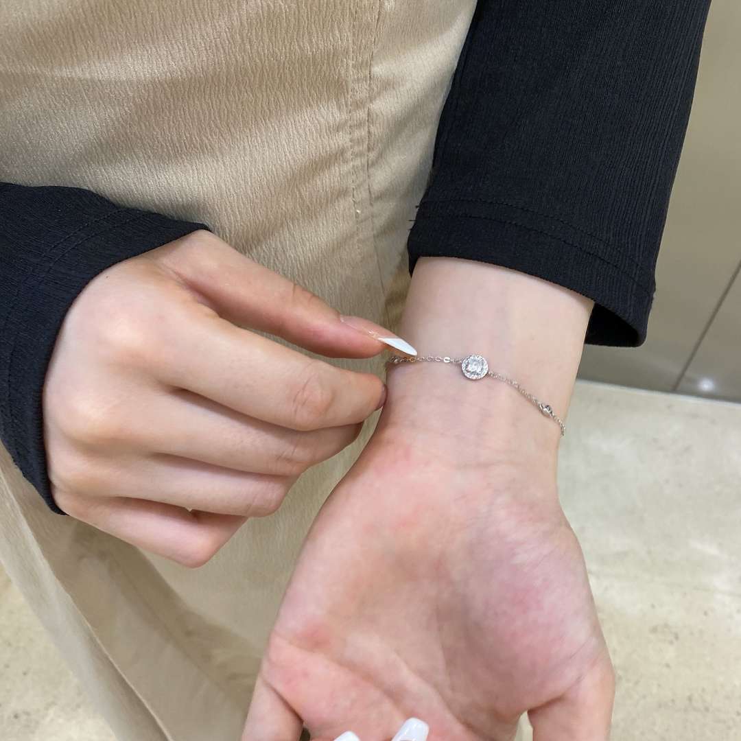 [Windsor Jewelry]Dazzling Round Cut Shape Bracelet