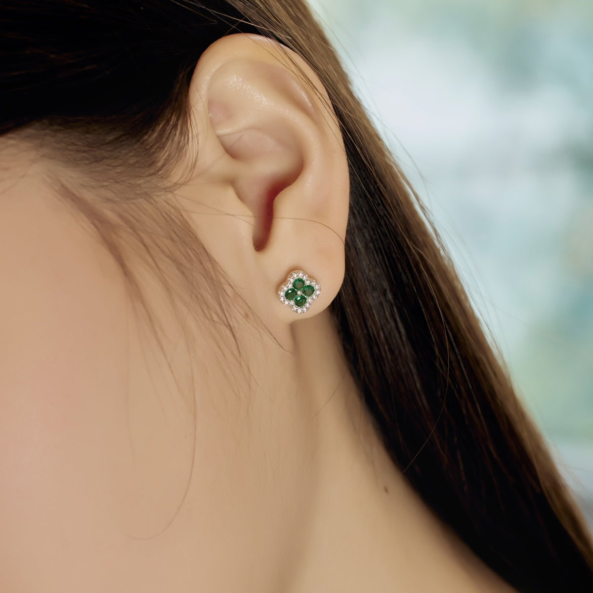 [Windsor Jewelry]Four-Leaf Clover Flower Shaped Earrings