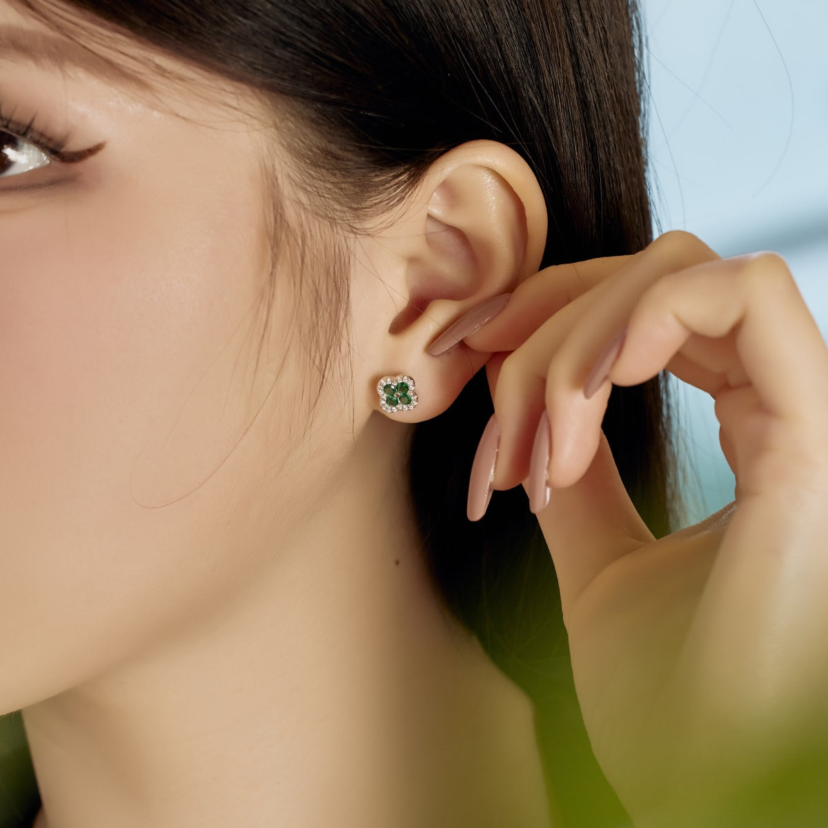 [Windsor Jewelry]Four-Leaf Clover Flower Shaped Earrings