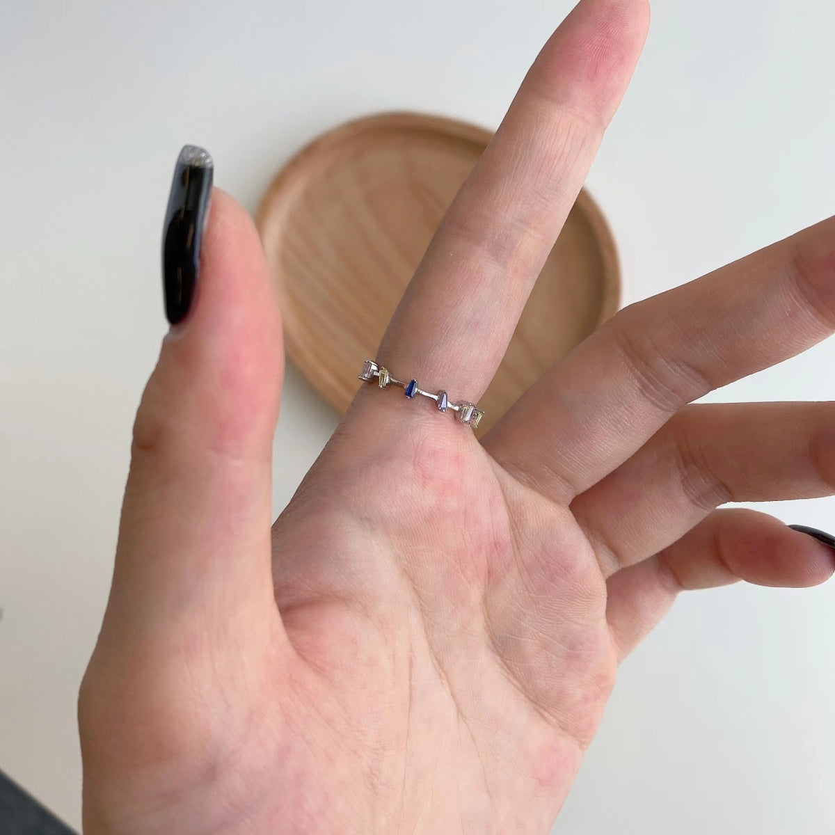 [Windsor Jewelry]Unique Trapezoid Cut Daily Ring