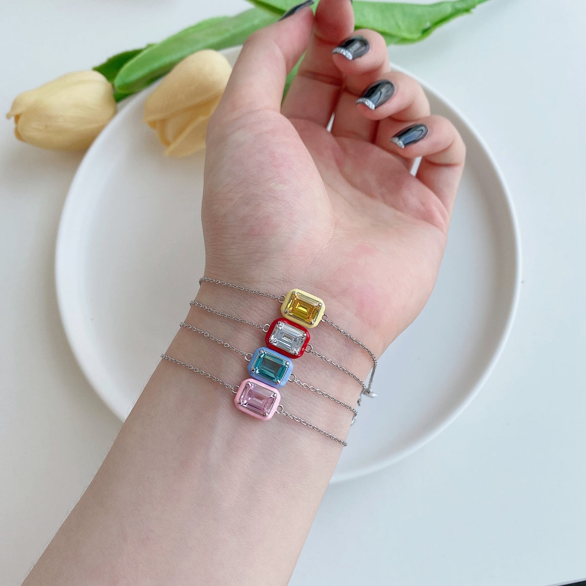 [Windsor Jewelry]2.0 Carat Sparkling Colorful Emerald Cut Daily Bracelet