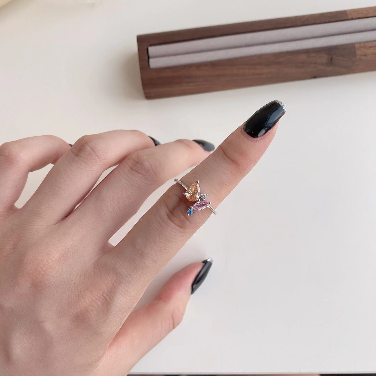 [Windsor Jewelry]Radiant Colorful Multi Cut Daily Ring