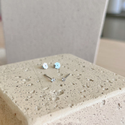 [Windsor Jewelry]Delicate Solitaire Earrings