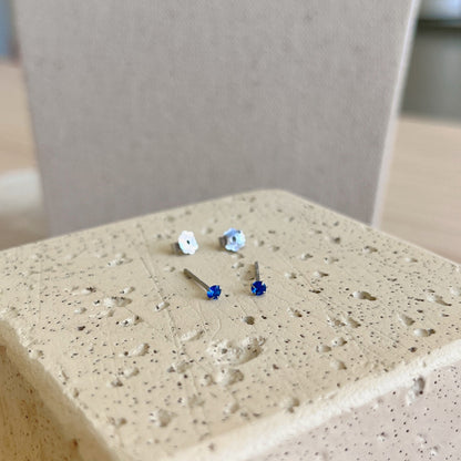 [Windsor Jewelry]Delicate Solitaire Earrings