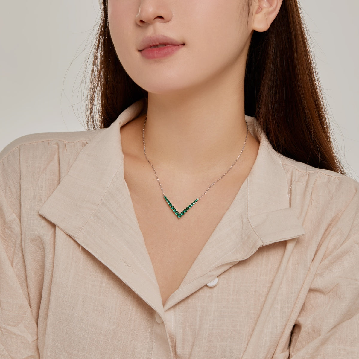 [Windsor Jewelry]Ornate Round Cut Necklace