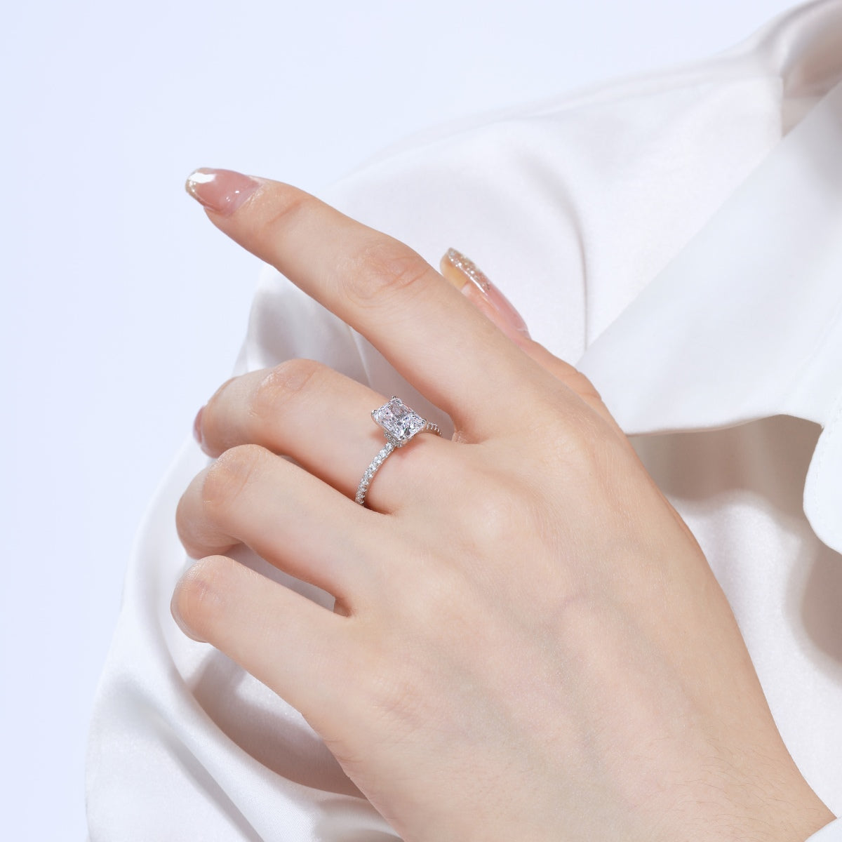 [Windsor Jewelry]2.0 Carat Dazzling Sparkling Radiant Cut Party Ring