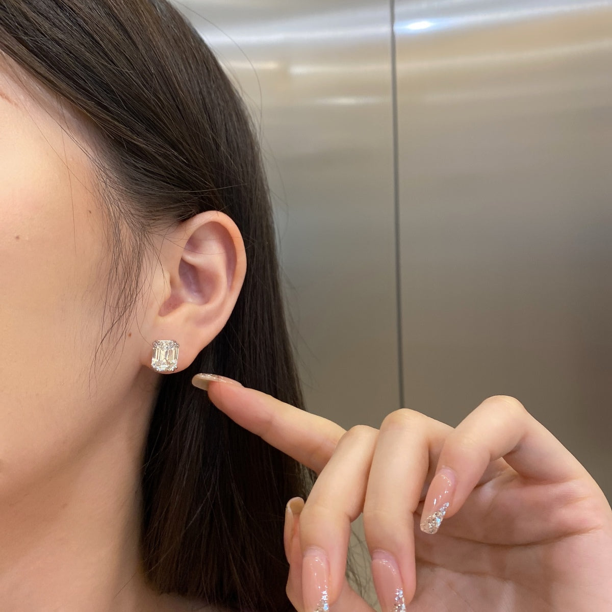 [Windsor Jewelry]Dazzling Square Shape Earrings