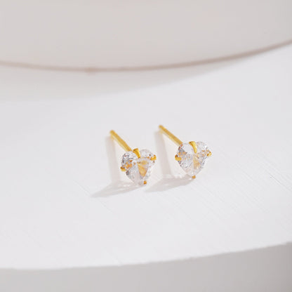[Windsor Jewelry]Sparkling Heart Shaped Simple Earrings