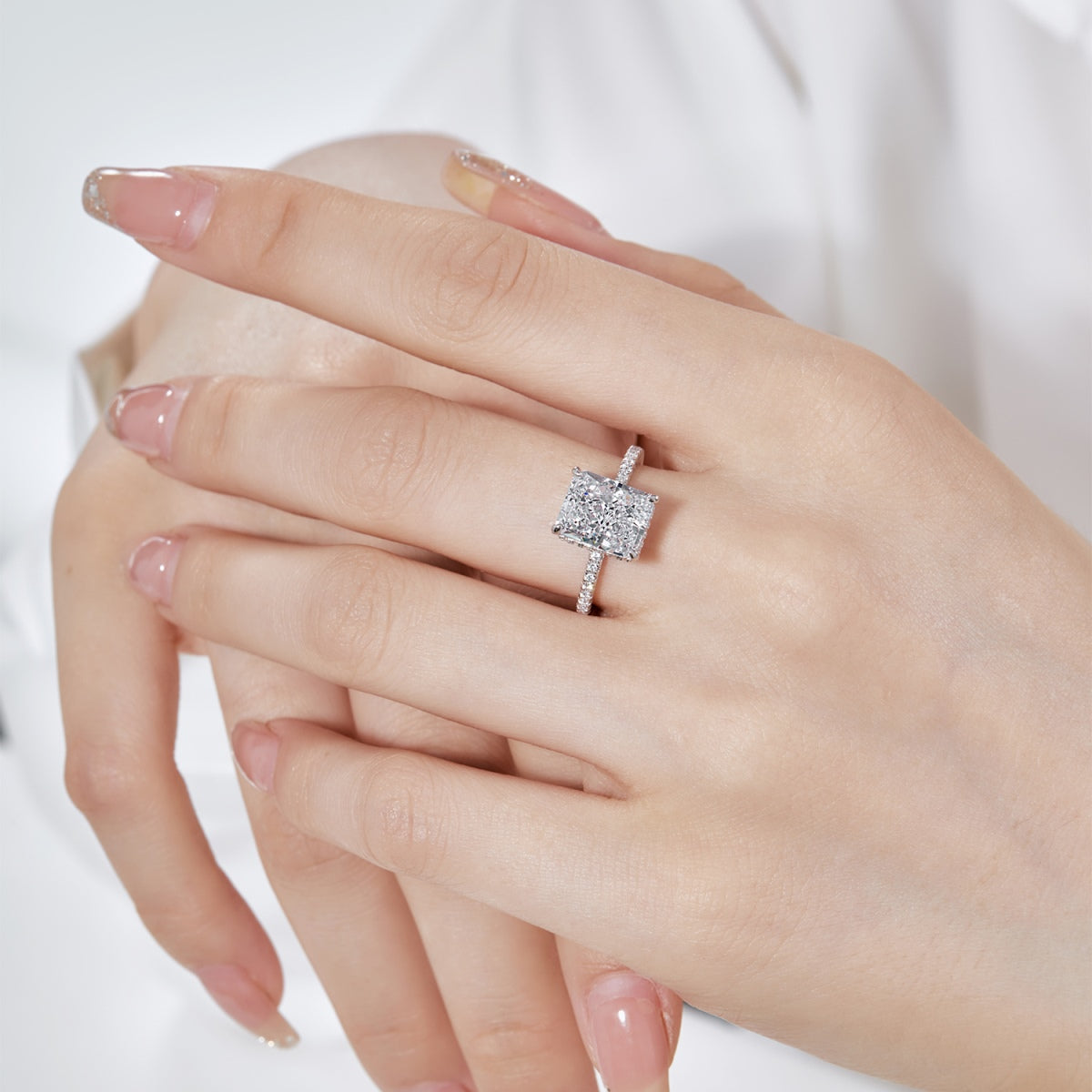 [Windsor Jewelry]4.0 Carat Luxurious Engagement Ring