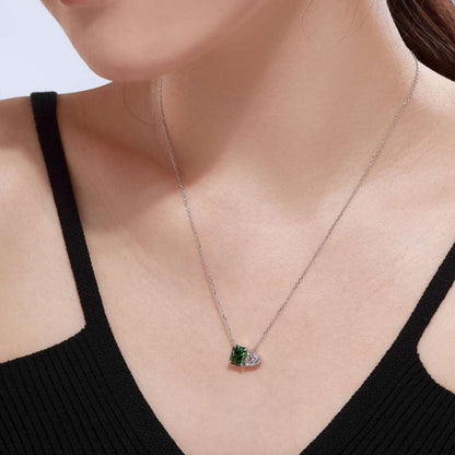 [Windsor Jewelry]Dazzling Square & Heart Shape Necklace