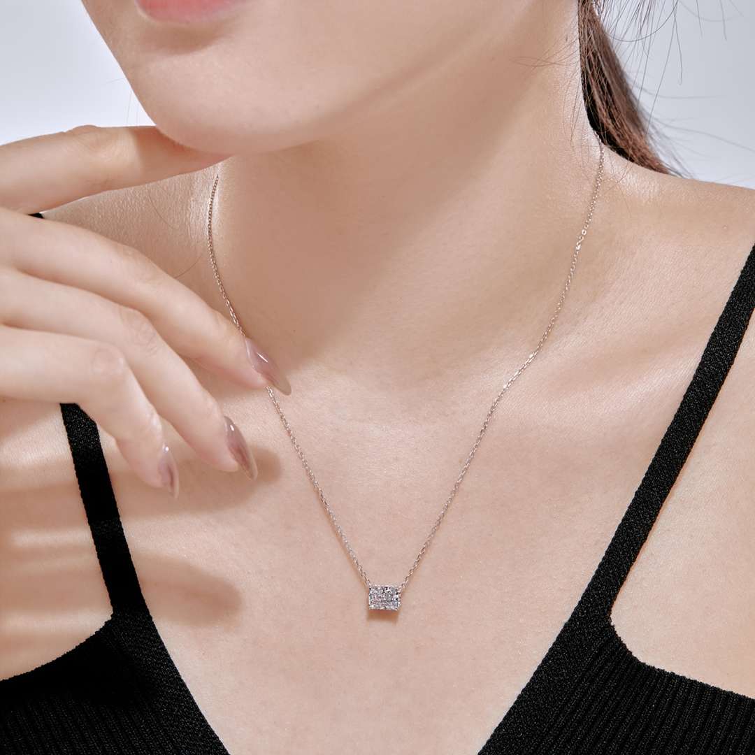 [Windsor Jewelry]Luxurious Square Shape Colorful Necalack