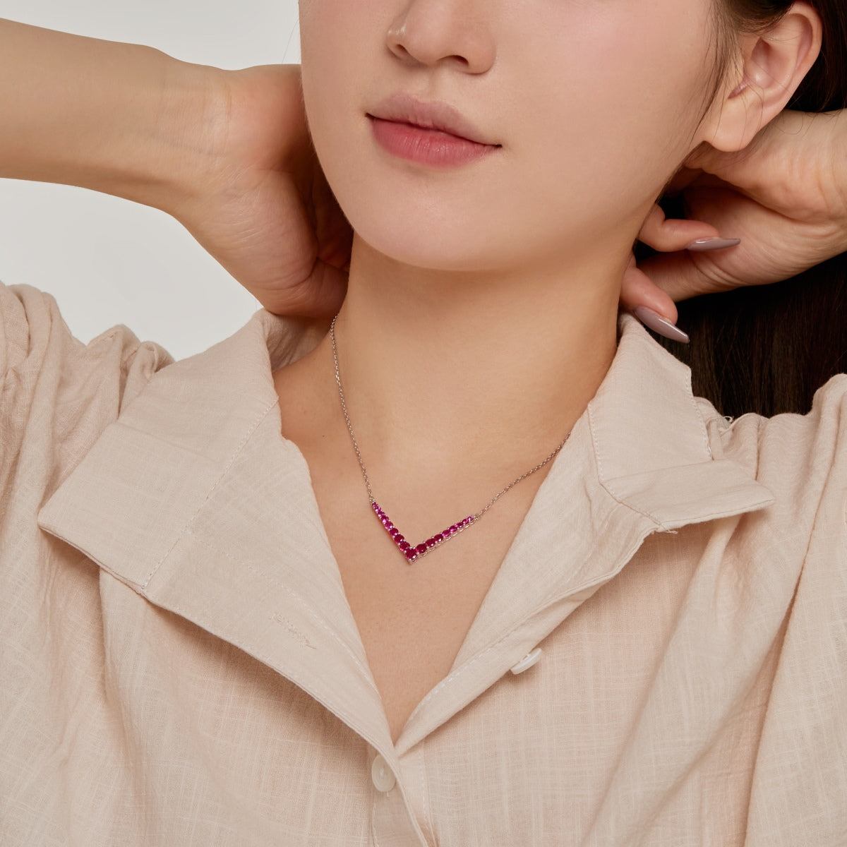 [Windsor Jewelry]Ornate Round Cut Necklace