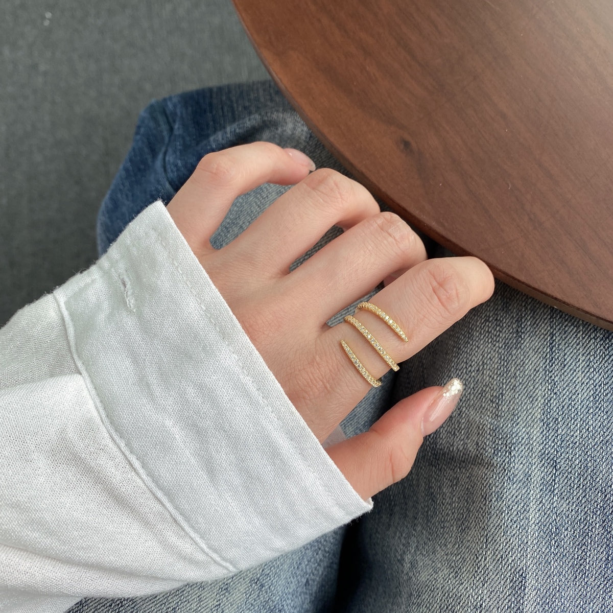 [Windsor Jewelry]Unique Vibrant Entangle Daily Ring