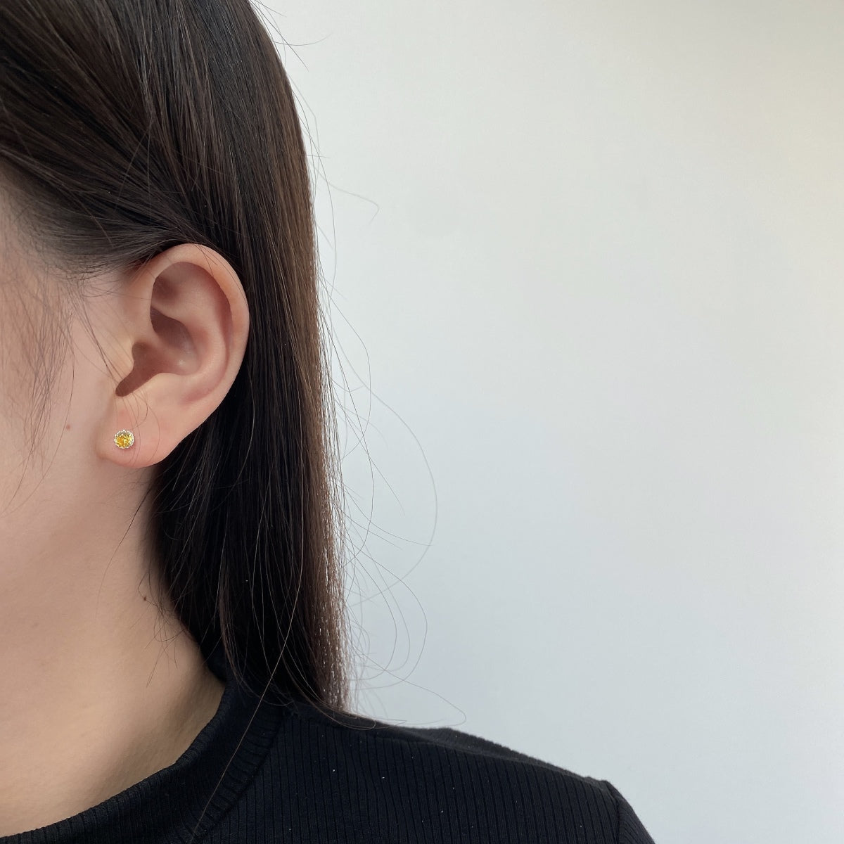 [Windsor Jewelry]Sparkling Colorful Round Shape Earrings