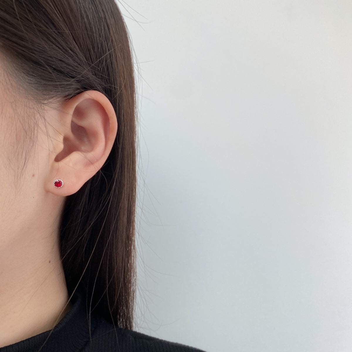 [Windsor Jewelry]Sparkling Colorful Round Shape Earrings