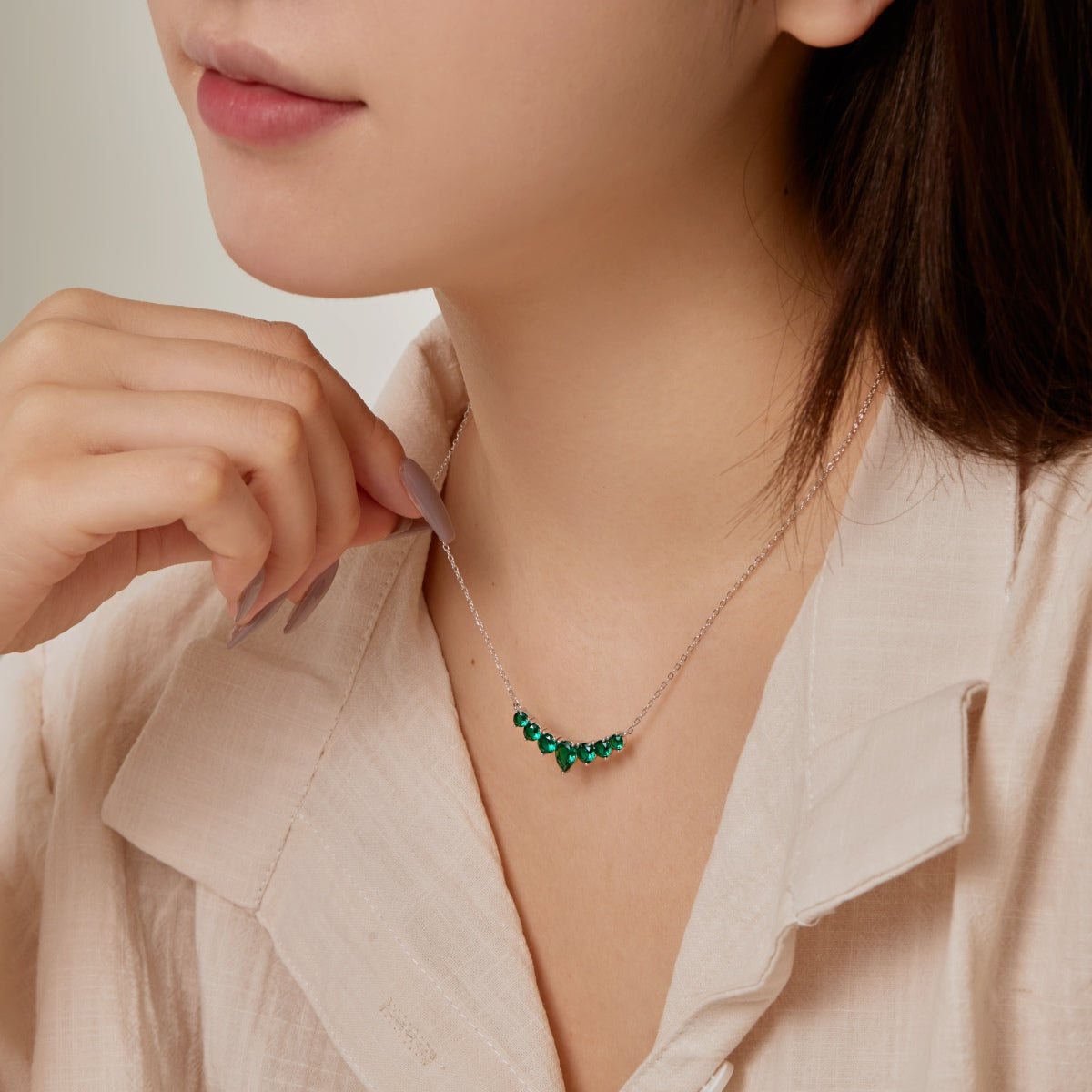 [Windsor Jewelry]Dainty Colorful Heart Necklace