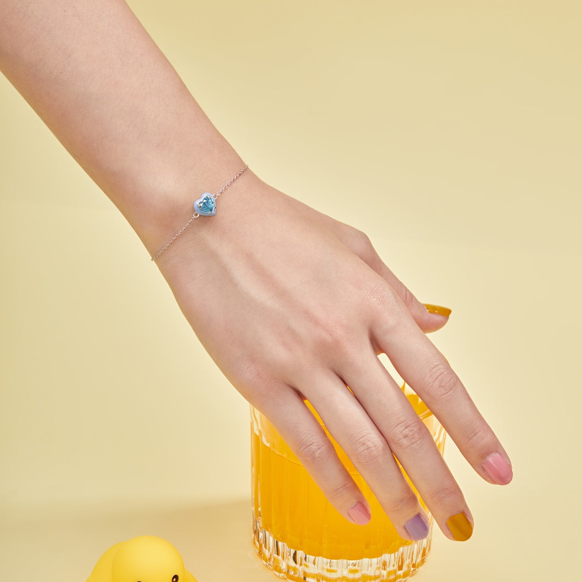 [Windsor Jewelry]Sparkling Romantic Heart Shape Lover Bracelet