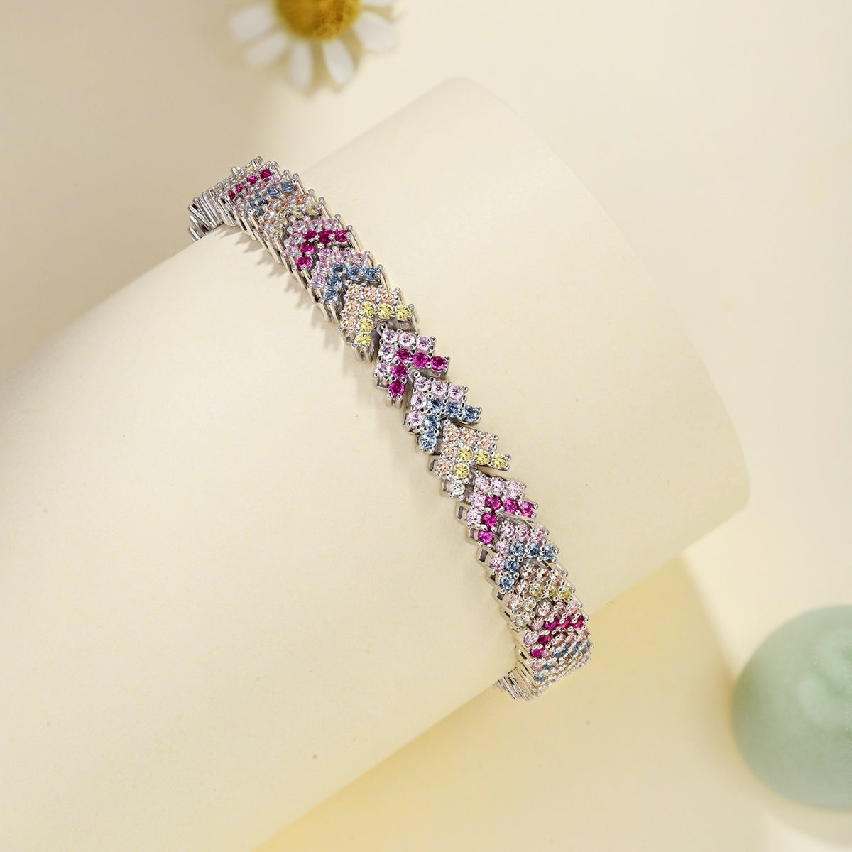 [Windsor Jewelry]Ornate Sparkling Round Cut Party Bracelet