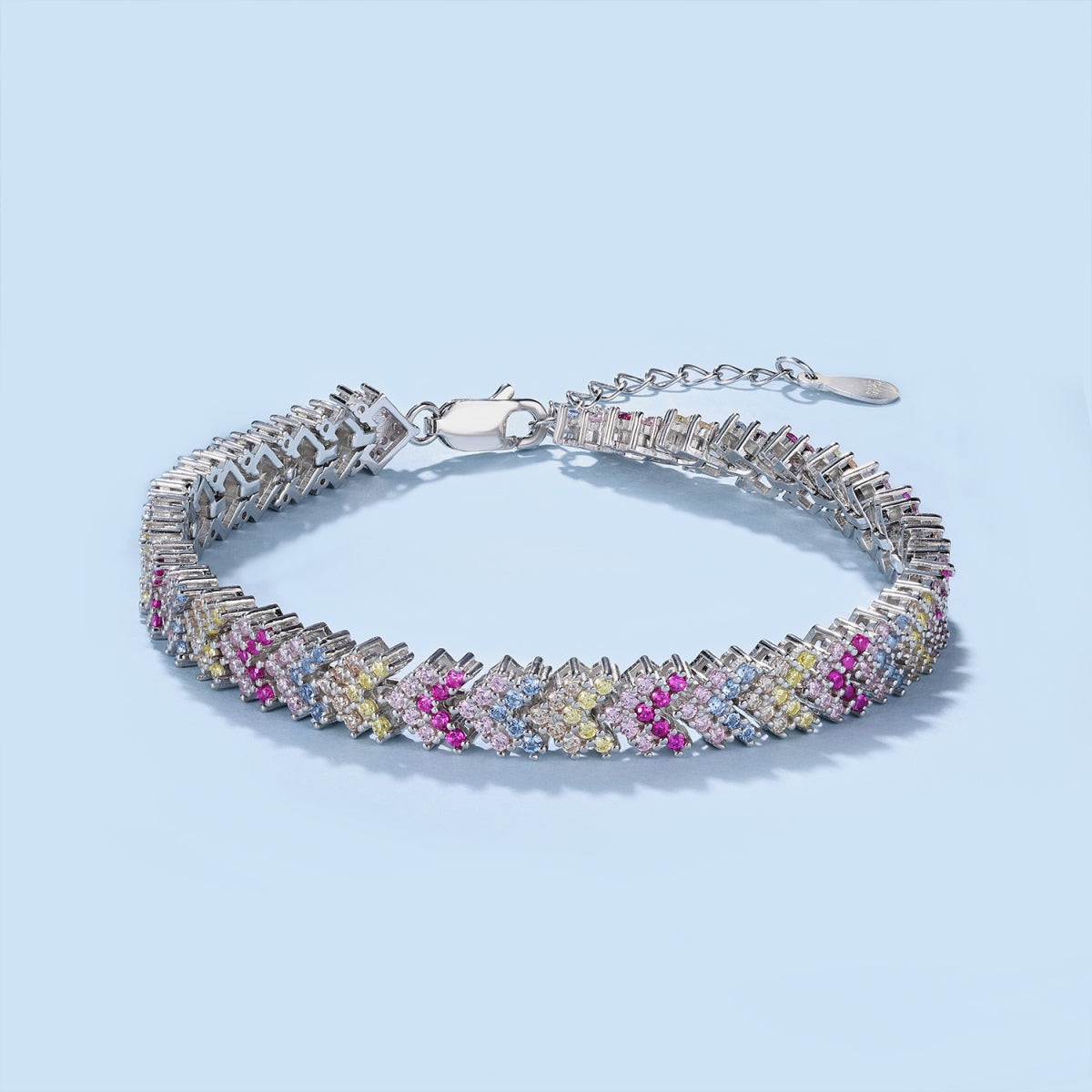 [Windsor Jewelry]Ornate Sparkling Round Cut Party Bracelet