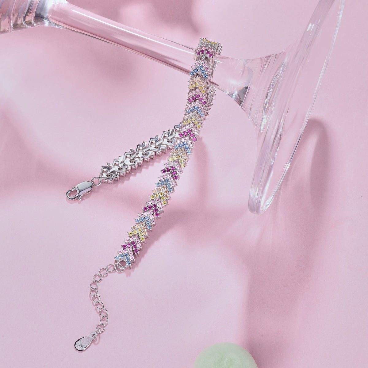 [Windsor Jewelry]Ornate Sparkling Round Cut Party Bracelet