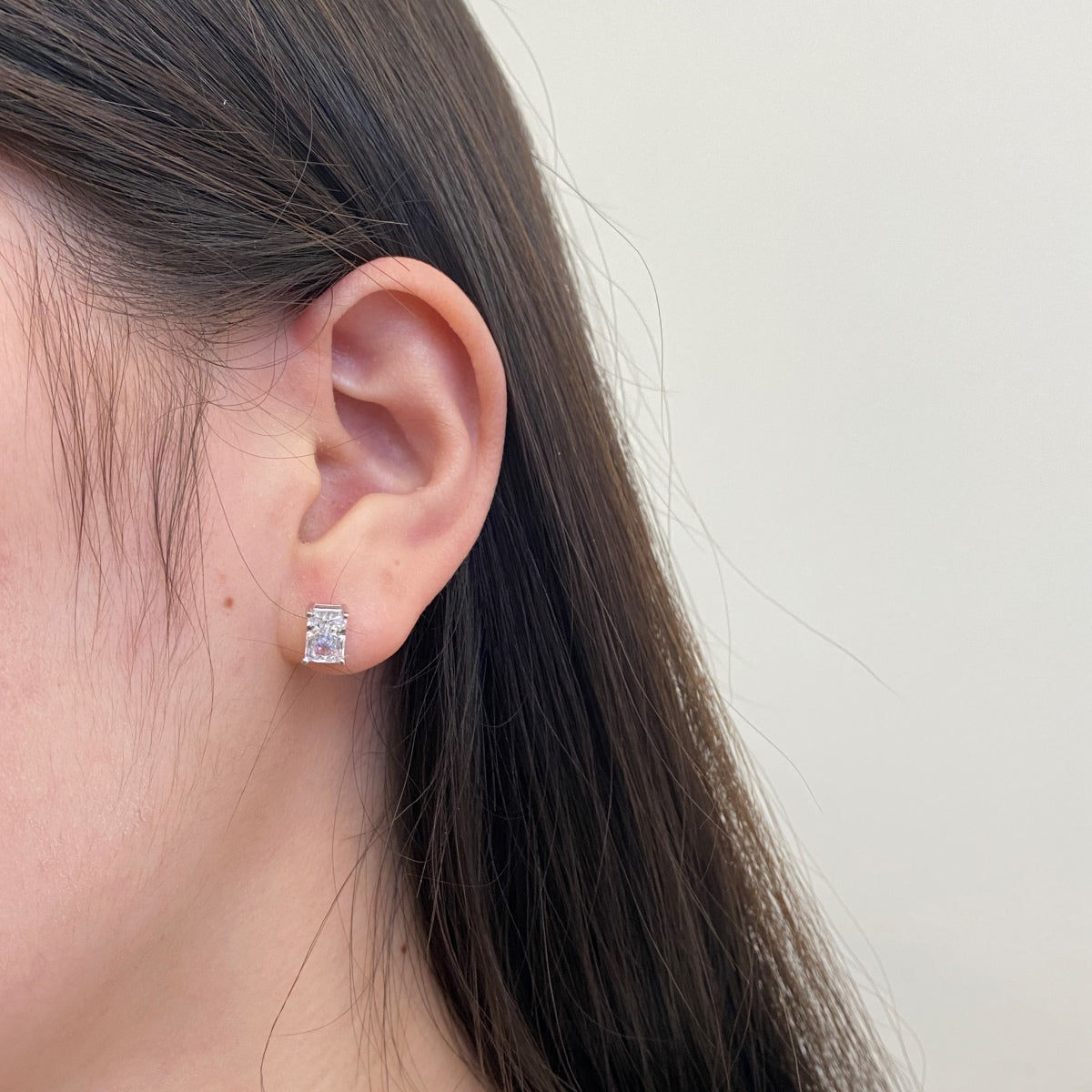 [Windsor Jewelry]Radiant Luxurious Princess Cut Daily Earrings