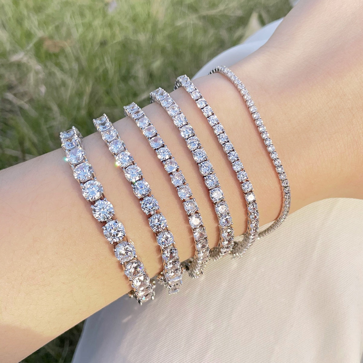 [Windsor Jewelry]Luxurious Ornate Round Cut Tennis Bracelet