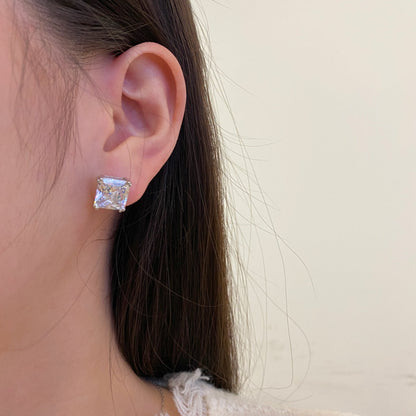 [Windsor Jewelry]Delicate Square Shape Earrings