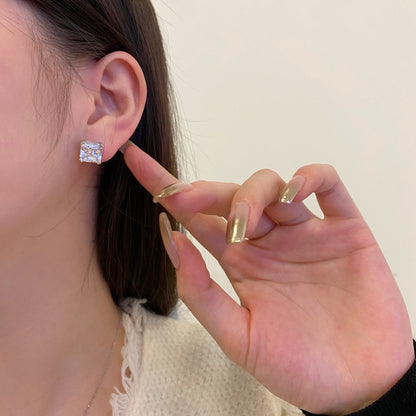 [Windsor Jewelry]Delicate Square Shape Earrings