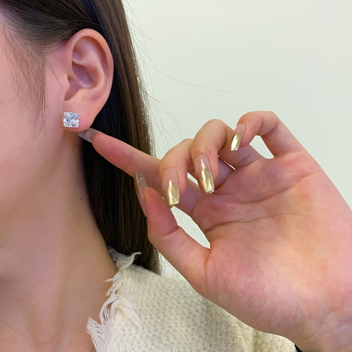 [Windsor Jewelry]Ornate Square Shape Earrings