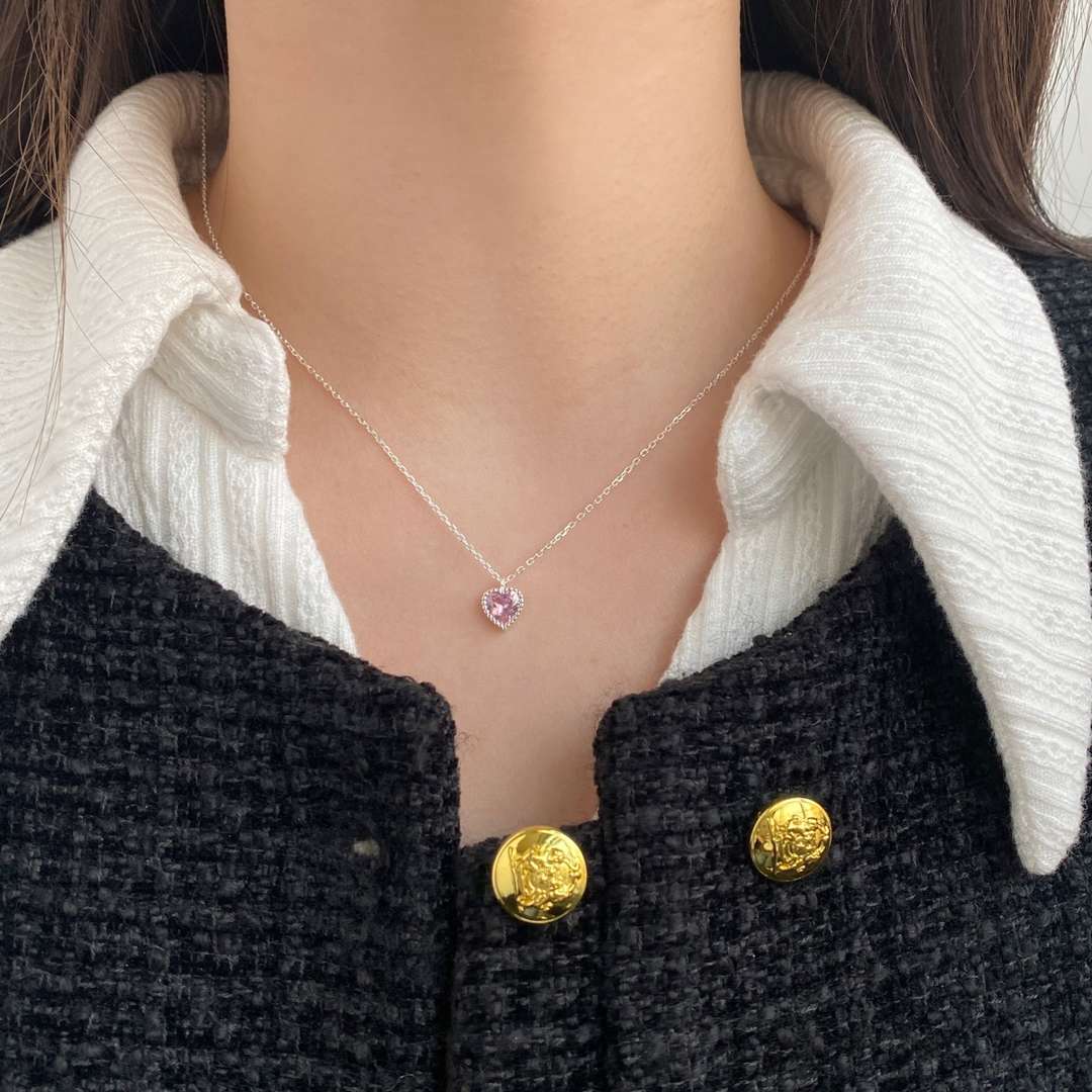[Windsor Jewelry]Ornate Heart Shape Necklace