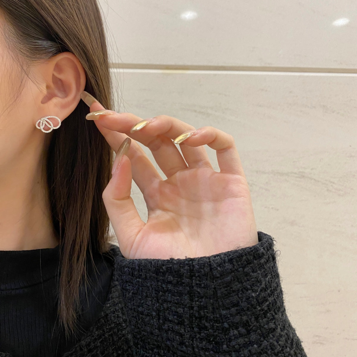 [Windsor Jewelry]Exquisite Butterfly Shape Earrings