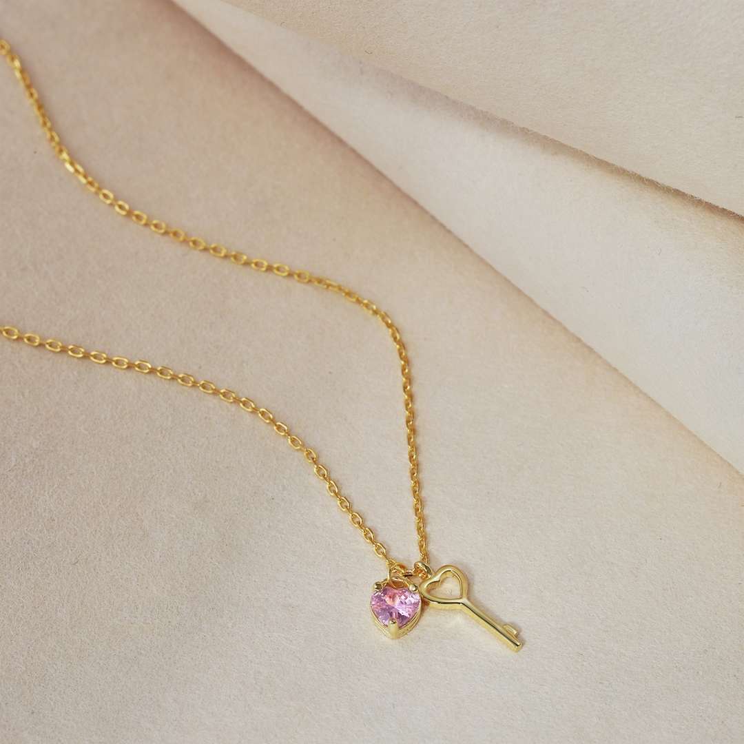 [Windsor Jewelry]Unique Heart Shape Key Pendent Necklace