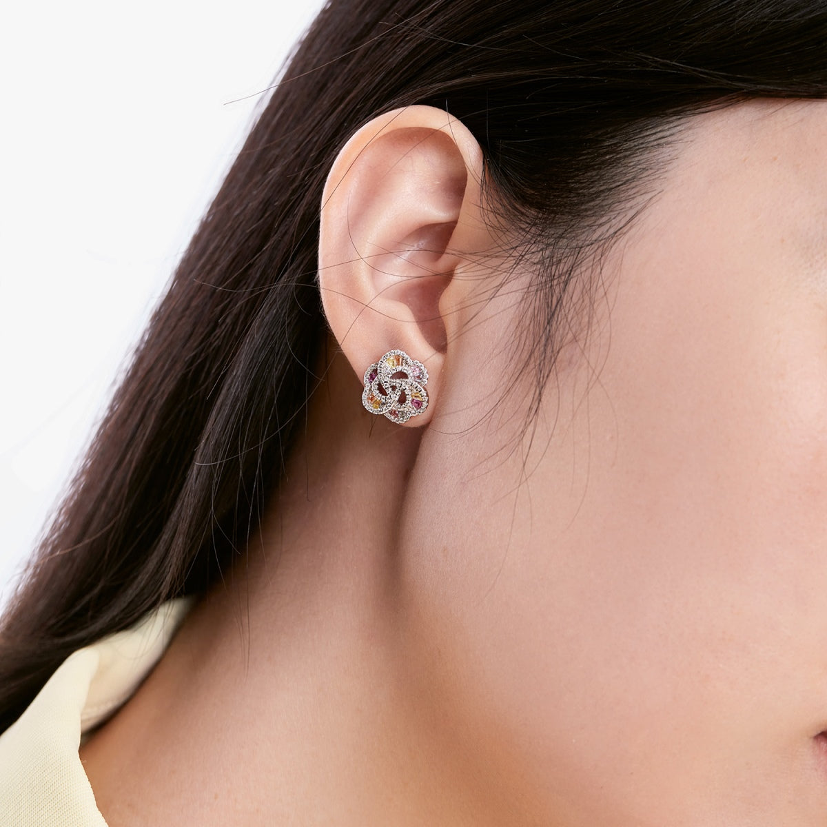 [Windsor Jewelry]Exquisite Flower Shape Daily Earrings