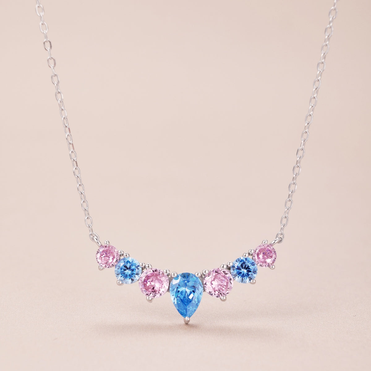[Windsor Jewelry]Dainty Colorful Heart Necklace