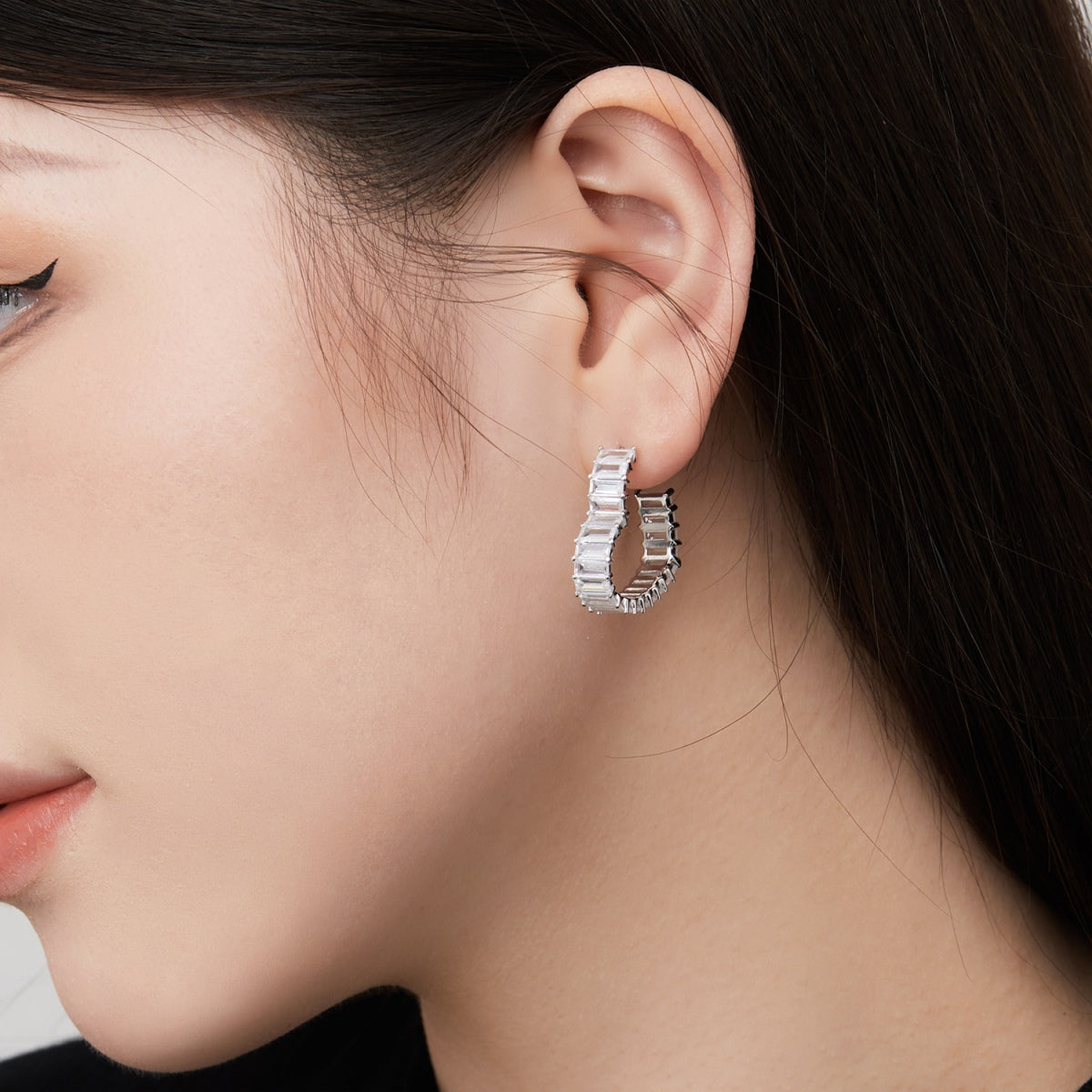 [Windsor Jewelry]Radiant Heart Cutout Earrings