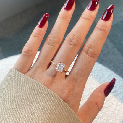 [Windsor Jewelry]2.0 Carat Dazzling Sparkling Radiant Cut Party Ring