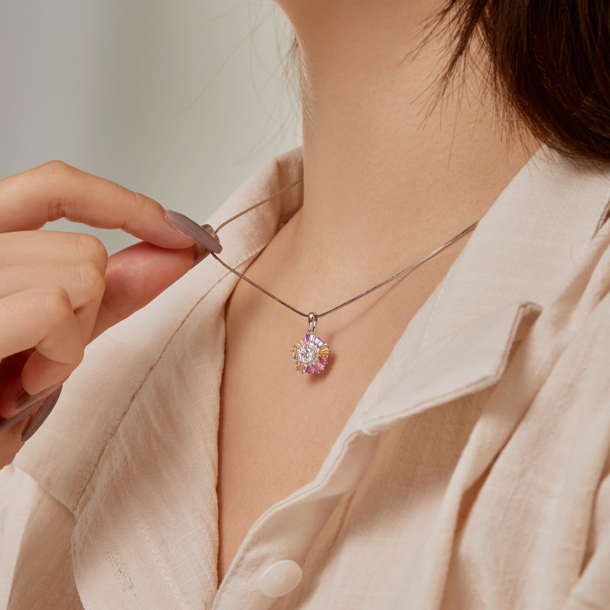 [Windsor Jewelry]Charming Flower Colorful Necklace