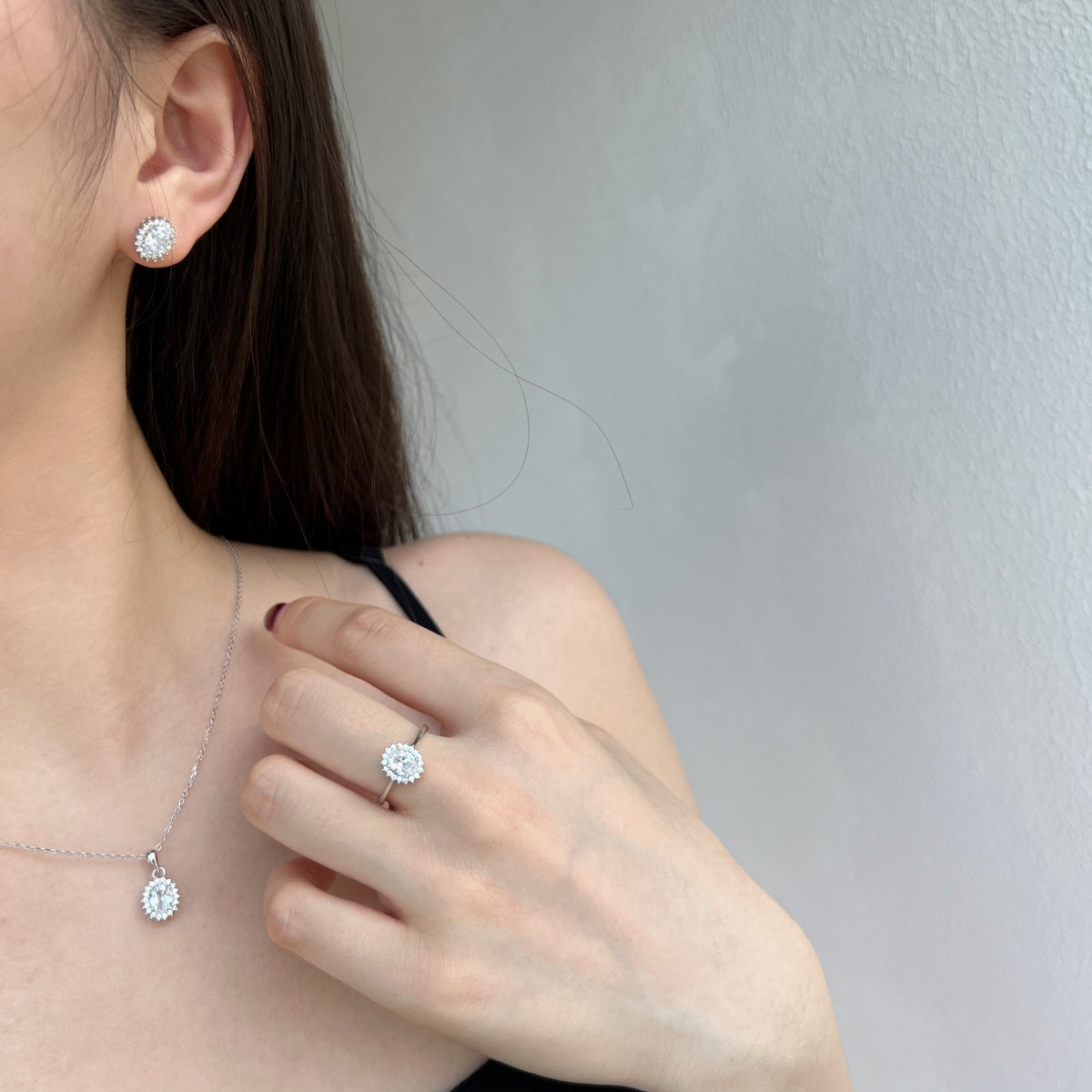 [Windsor Jewelry]Delicate Radiant Oval Cut Daily Earrings