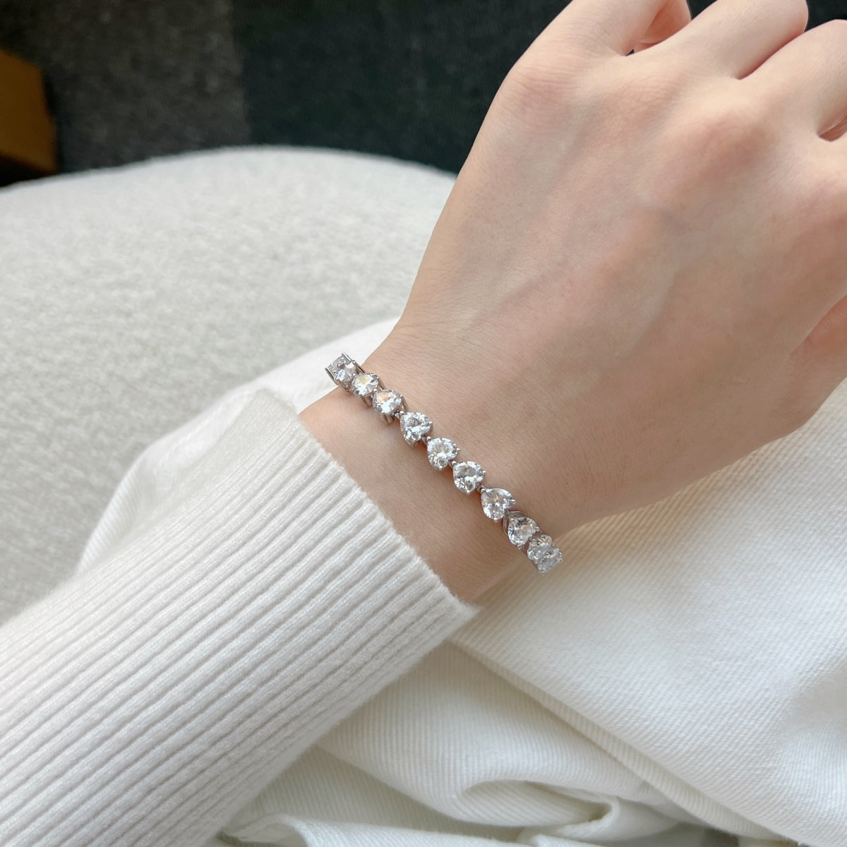 [Windsor Jewelry]0.75 Carat Elegant Romantic Heart Shape Lover Bracelet