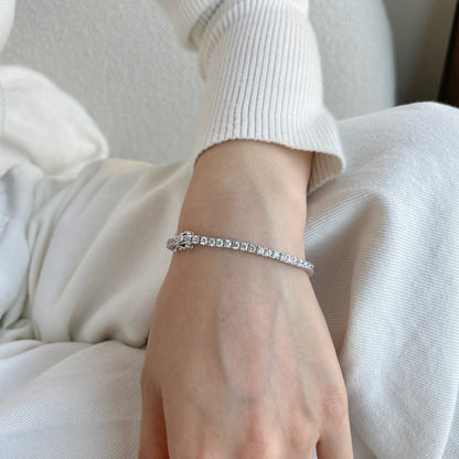 [Windsor Jewelry]Dainty Charming Round Cut Tennis Bracelet