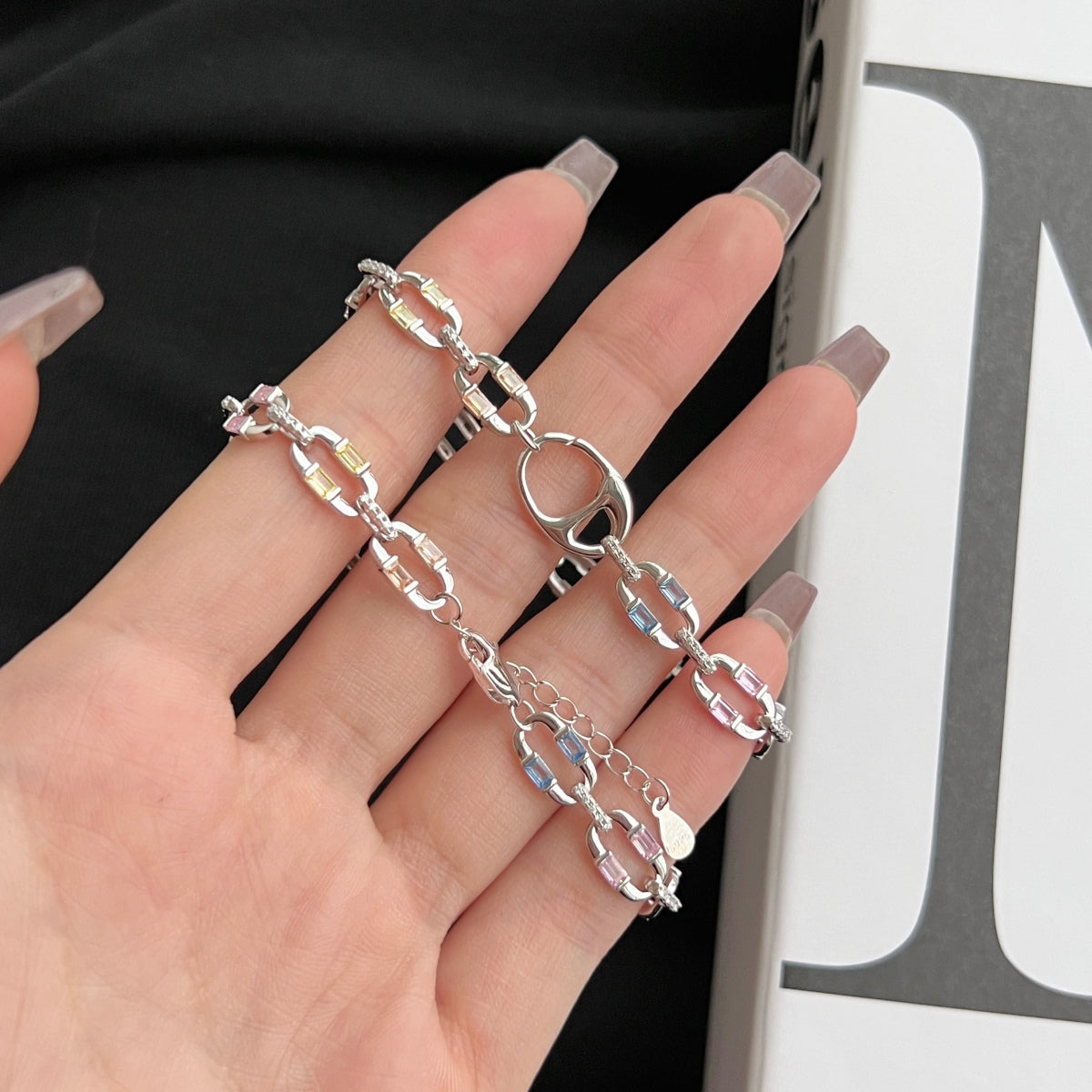 [Windsor Jewelry]Dazzling Colorful Daily Bracelet
