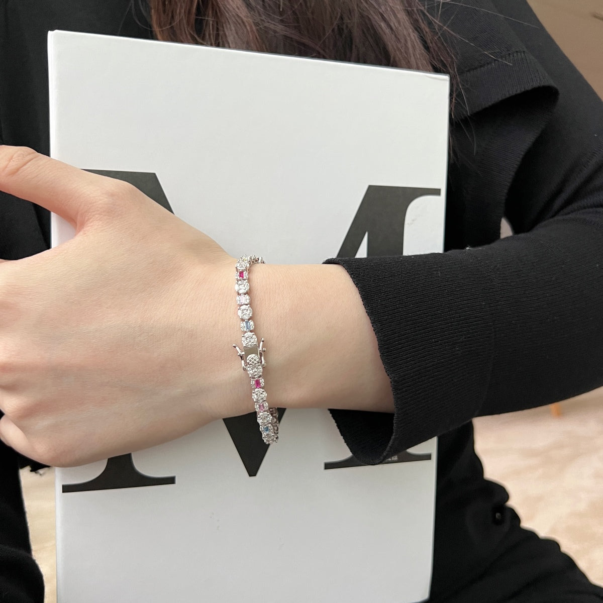 [Windsor Jewelry]Dazzling Radiant Multi Cut Daily Bracelet
