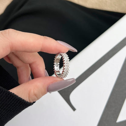 [Windsor Jewelry]Splashy Ornate Emerald Cut Cocktail Ring