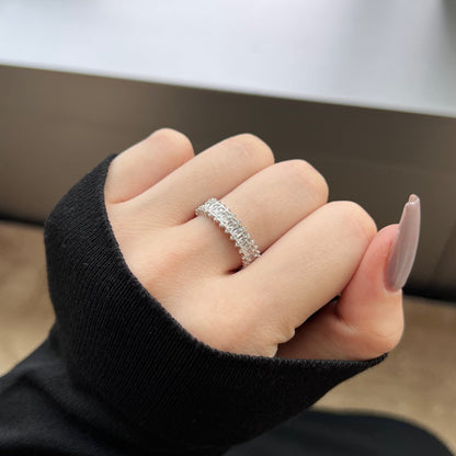 [Windsor Jewelry]Splashy Ornate Emerald Cut Cocktail Ring