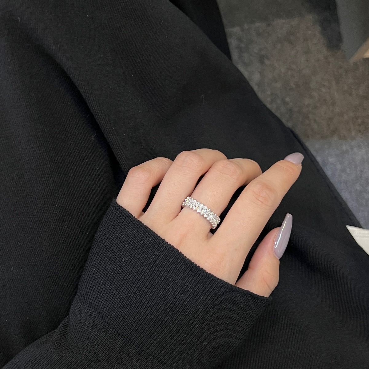 [Windsor Jewelry]Splashy Ornate Emerald Cut Cocktail Ring